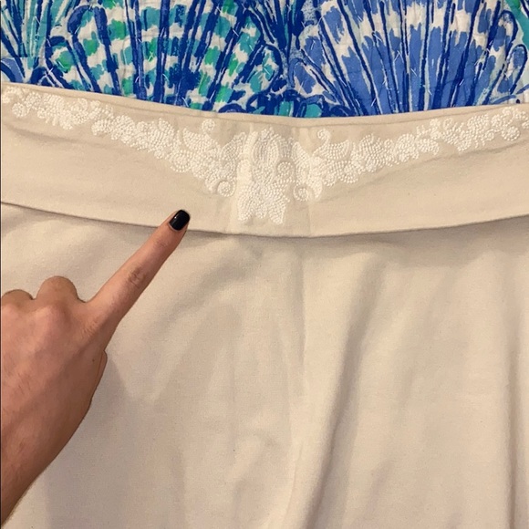 Cream skirt with embroidery on the back waist - Picture 3 of 4